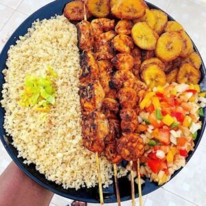 Brochettes Grillées & Attiéké